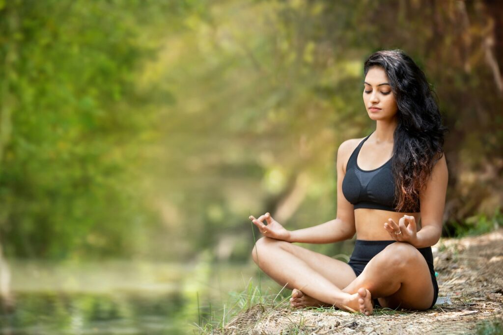 Yoga para feminización corporal y relajación